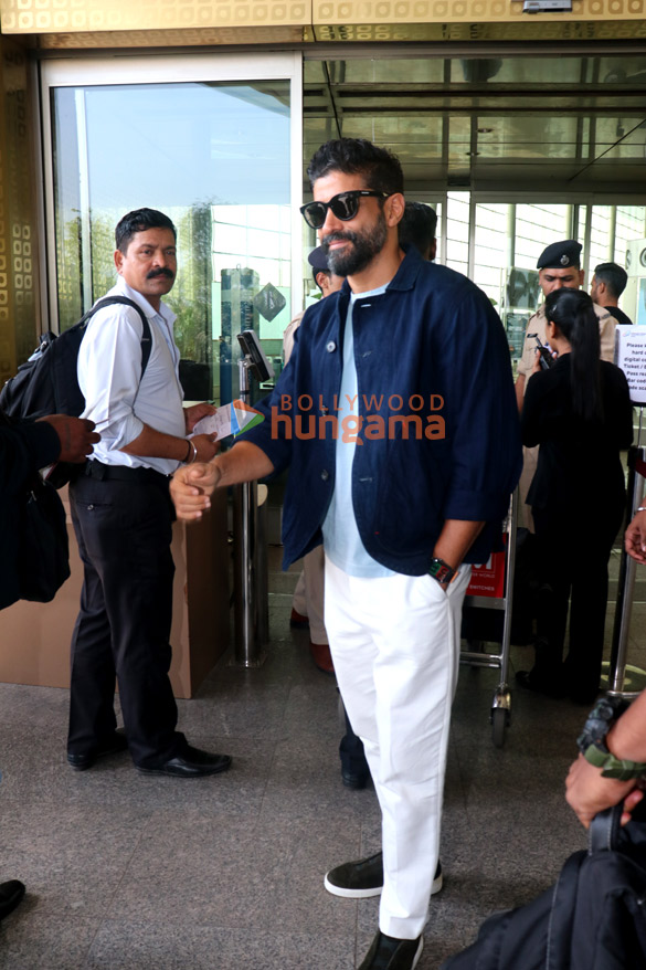 photos vicky kaushal katrina kaif ranbir kapoor and others snapped at the airport2 5