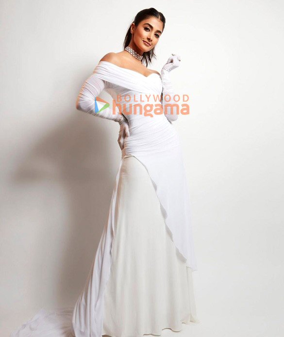pooja hegde 3 87