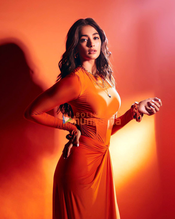 pooja hegde 6 24