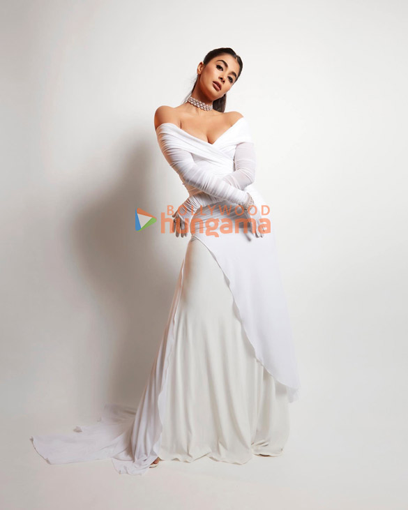 pooja hegde 7 12