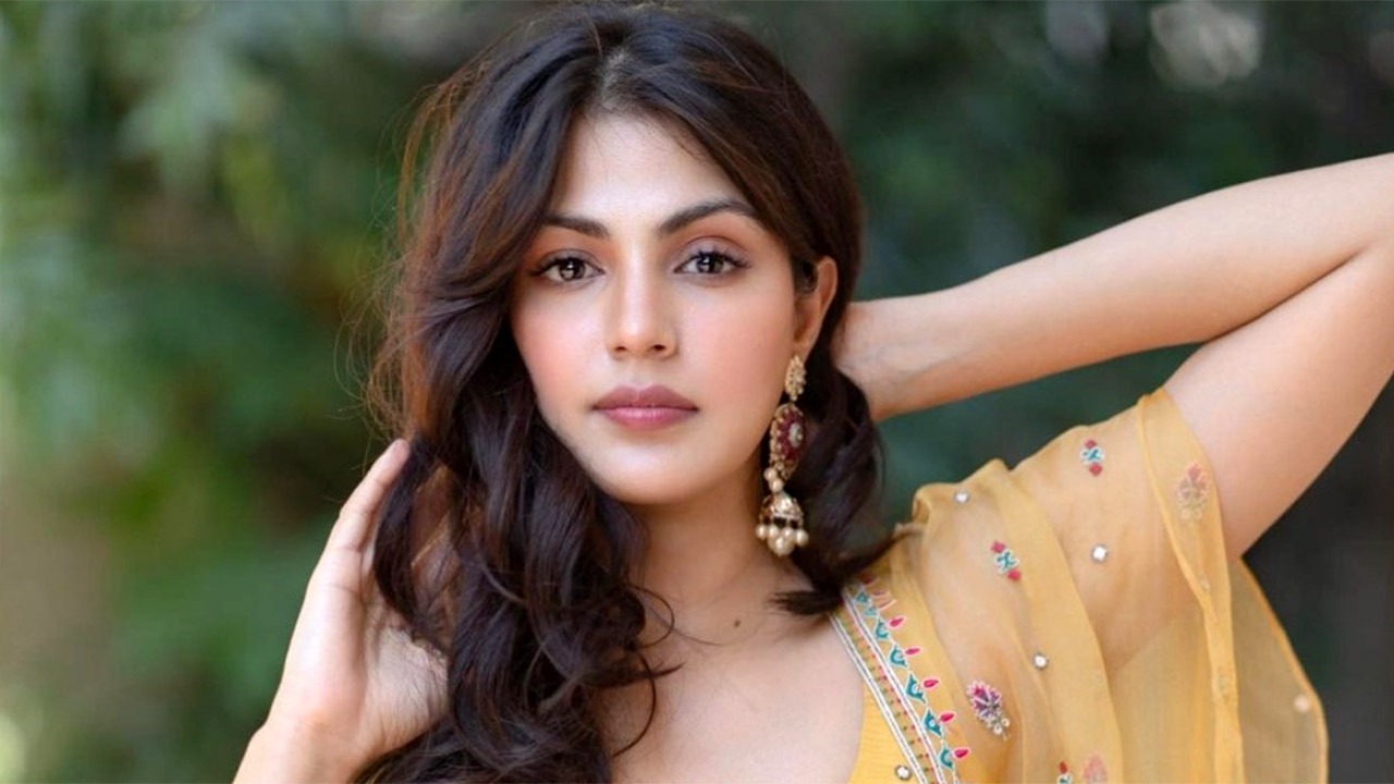 Rhea Chakraborty starts shooting for MTV Roadies Season 19, says ...