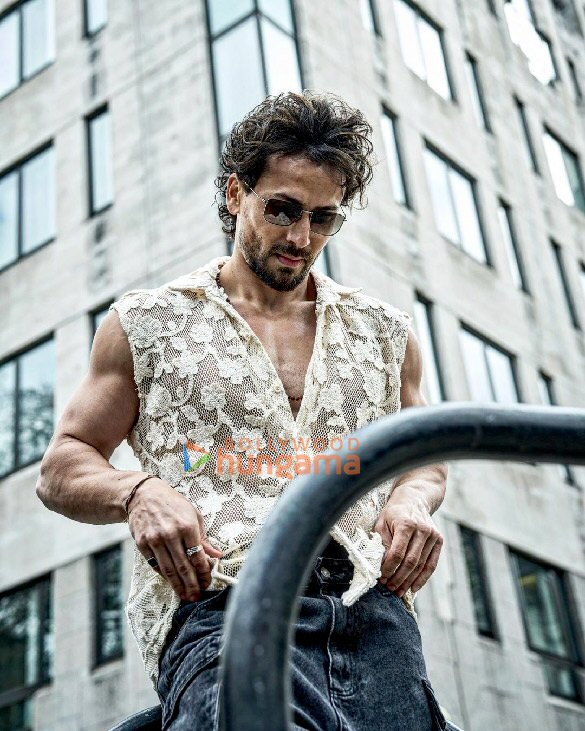 tiger shroff 6 8