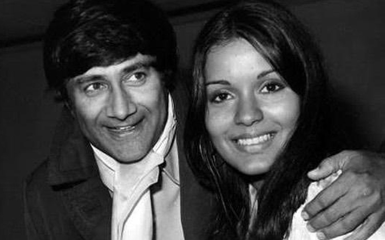 Zeenat Aman recalls first meeting with “starmaker” Dev Anand; pens how she bagged her debut film Hare Rama Hare Krishna : Bollywood News
