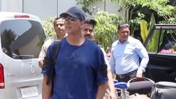 Akshay Kumar poses for paps at private airport