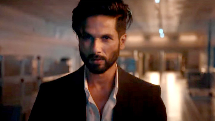 What! When Shahid Kapoor stuck posters of his debut film Ishq Vishq  everywhere before its release