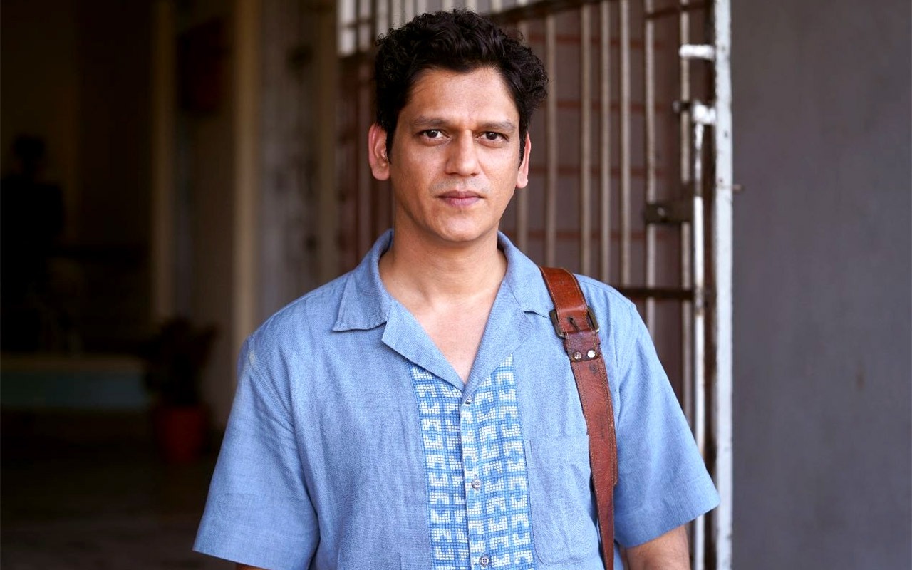 Dahaad: Vijay Varma was keen on having ‘reptile-like’ energy in his costumes; says, “My shirts create an illusion of a chameleon or a snake” : Bollywood News