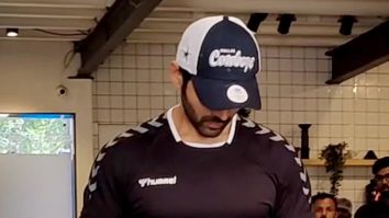 Handsome Hunk! Kartik Aaryan gets clicked post gym session