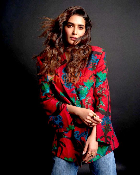 Karishma Tanna Photos, Images, HD Wallpapers, Karishma Tanna HD Images ...