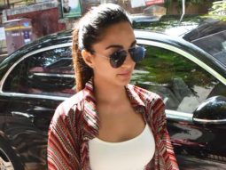 Kiara Advani looks super chic as she gets clicked in the city