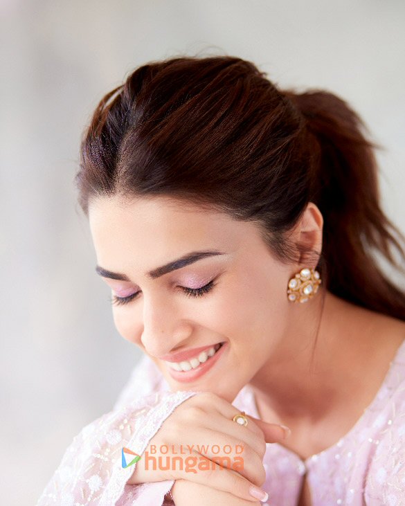 kriti sanon 9 13