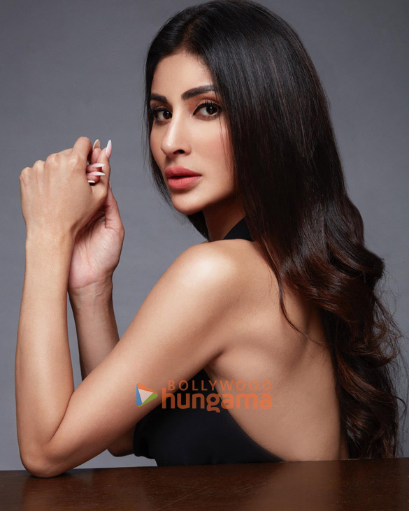 mouni roy 3 176