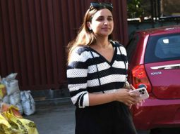 Parineeti Chopra greets paps with her cute infectious smile!