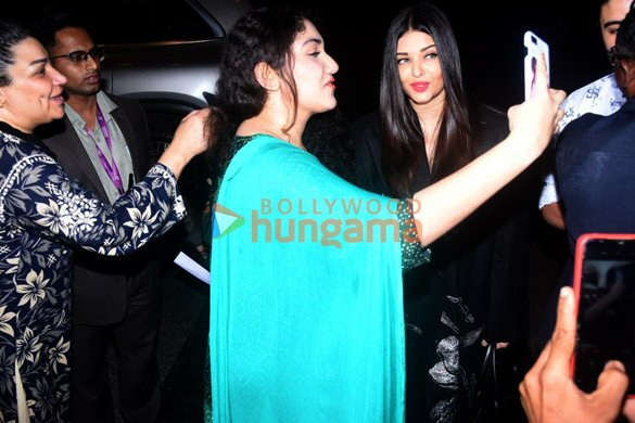 photos aishwarya rai bachchan aaradhya bachchan and anurag kashyap snapped at the airport 3