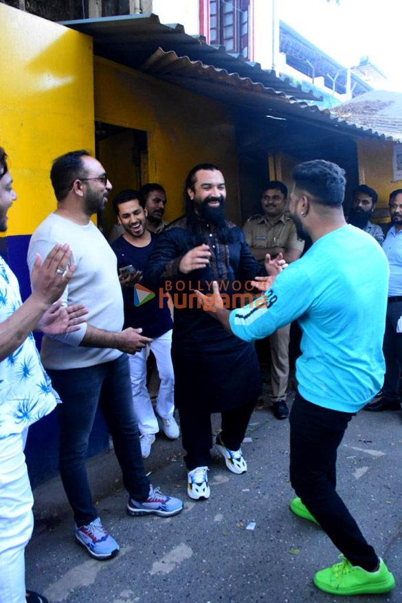 photos ajaz khan and andrea khan snapped at the bombay high court 5
