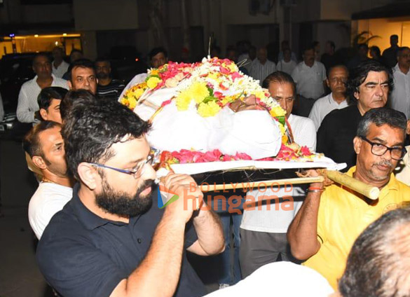 photos celebs attend nitesh pandeys funeral 5