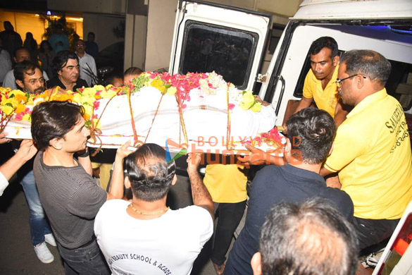 photos celebs attend nitesh pandeys funeral 7