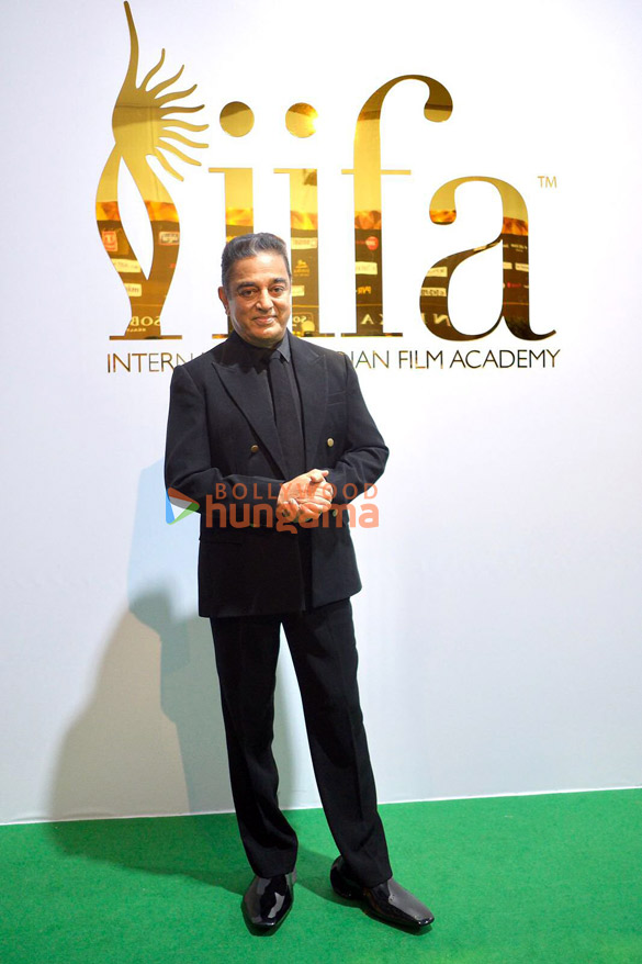 photos celebs grace iifa awards 2023 green carpet in abu dhabi1 24