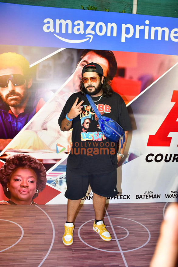 photos celebs grace the premiere of air courting a legend 6