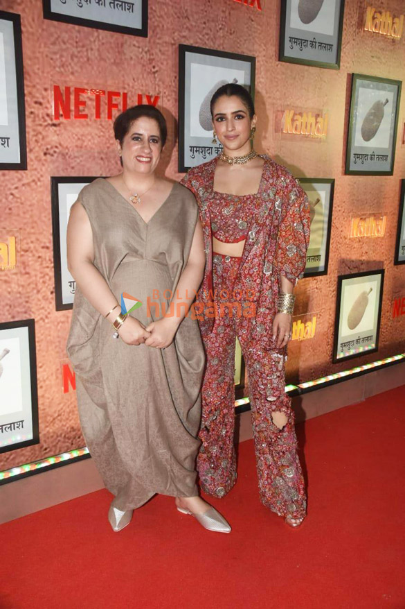 photos celebs grace the premiere of khatal 5