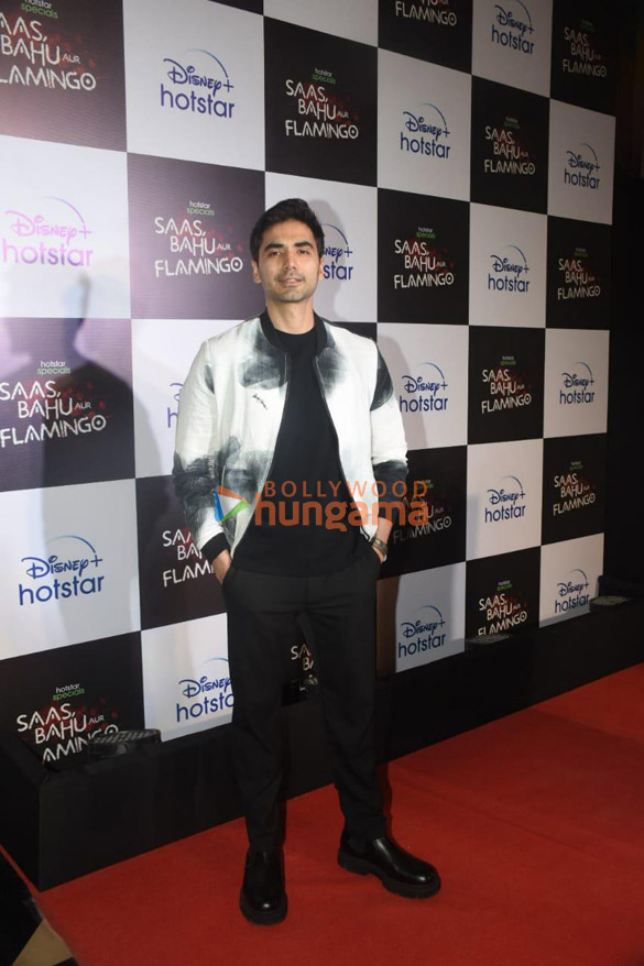 photos celebs grace the premiere of saas bahu aur flamingo 19