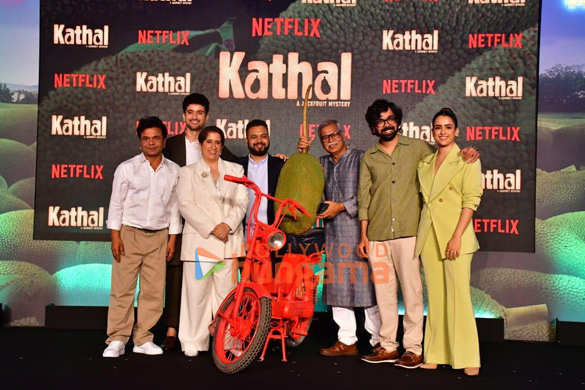 photos celebs grace the trailer launch of kathal 547 1