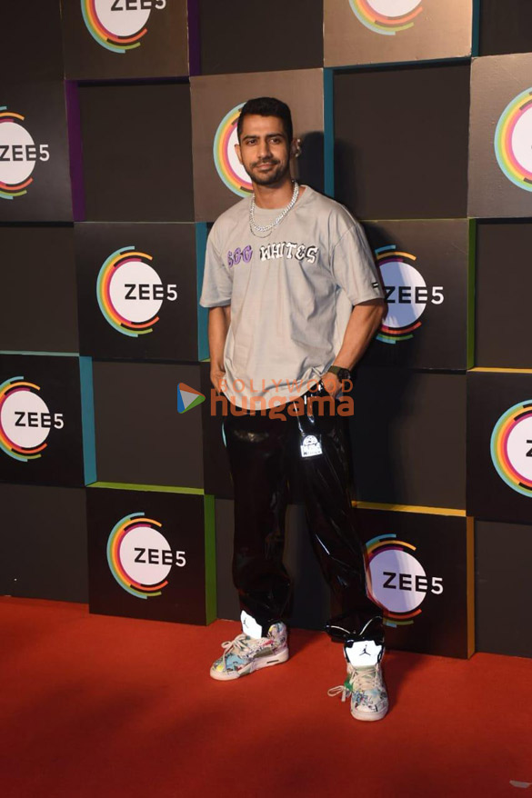 photos celebs snapped at the zee5 event in mumbai 5588 7