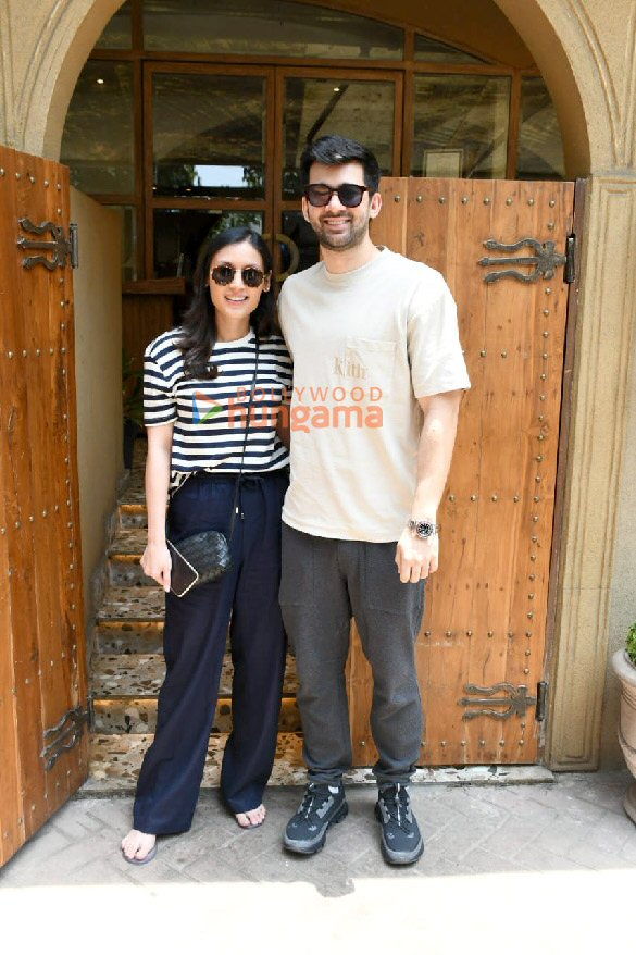 photos karan deol snapped with fiance drishya acharya after a lunch date at la loca maria in bandra 1