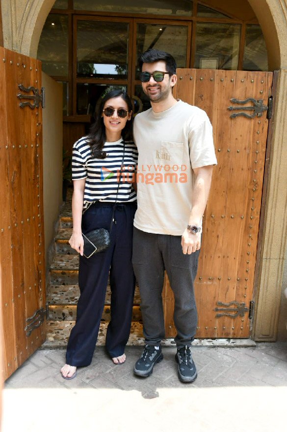 photos karan deol snapped with fiance drishya acharya after a lunch date at la loca maria in bandra 3