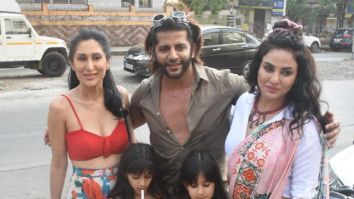 Photos: Karanvir Bohra, his wife Teejay Sidhu and others celebrate Mothers Day