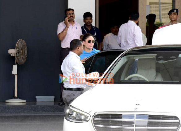 photos kareena kapoor khan and rhea kapoor snapped at the kalina airport 4 2