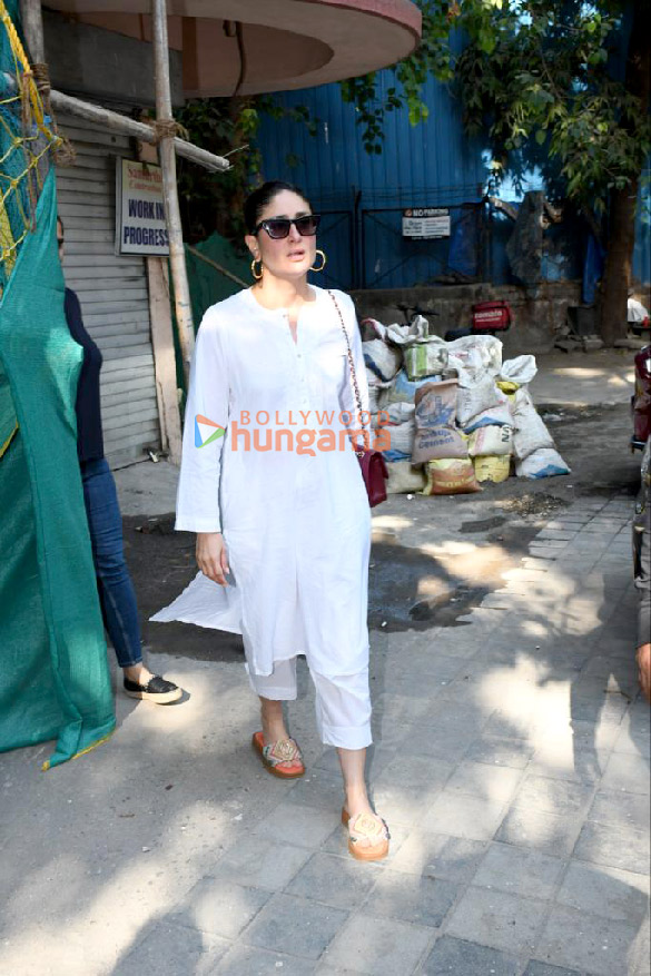 photos kareena kapoor khan snapped in khar 3