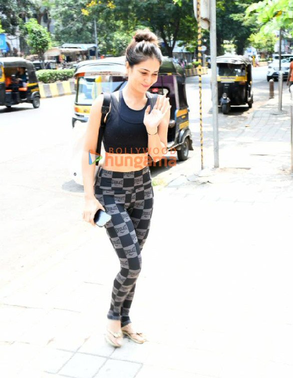 photos malaika arora and kim sharma spotted at diva yoga studio in bandra 6