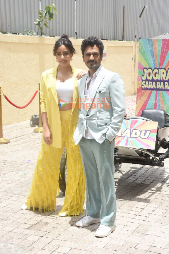 photos nawazuddin siddiqui and neha sharma snapped promoting jogira sara ra ra 2 2