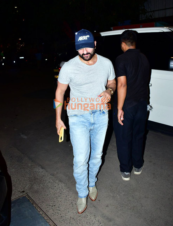 photos saif ali khan and kareena kapoor khan spotted at mizu 2