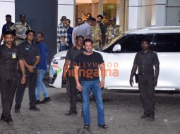 Photos: Salman Khan and Maniesh Paul snapped at the Kalina airport