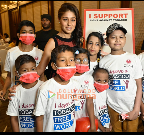 Photos: Sunidhi Chauhan snapped at the Cancer Patients Aid Association Photos: Sunidhi Chauhan snapped at the Cancer Patients Aid Association