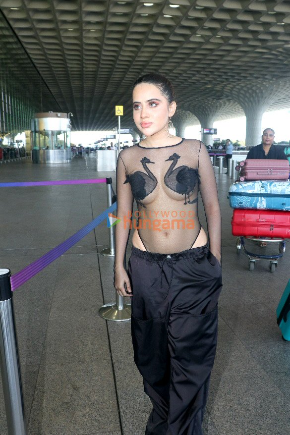 photos uorfi javed aishwarya lakshmi sachin tendulkar and others snapped at the airport 4