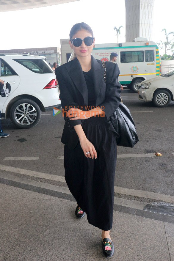 photos vaani kapoor mouni roy genelia dsouza snapped at the airport 5