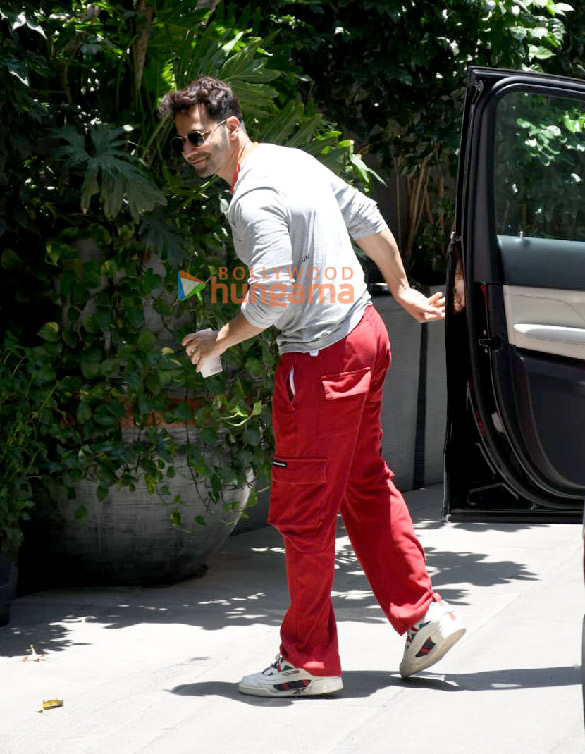 photos varun dhawan snapped at atlees residence 2