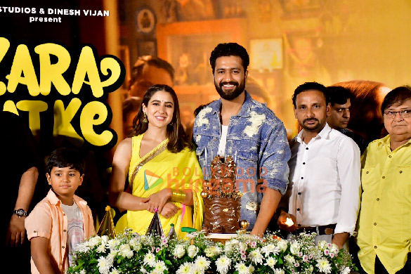 photos vicky kaushal sara ali khan and others grace the trailer launch of zara hatke zara bach ke 9