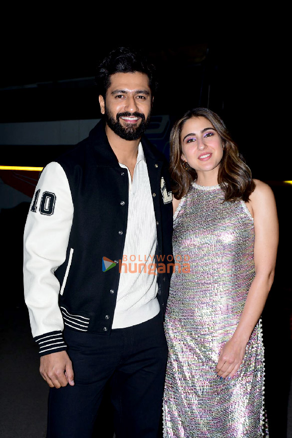 photos vicky kaushal and sara ali khan snapped promoting zara hatke zara bach ke on the sets of the kapil sharma show 2