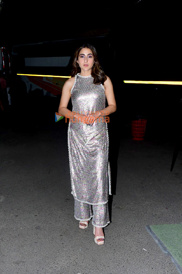 photos vicky kaushal and sara ali khan snapped promoting zara hatke zara bach ke on the sets of the kapil sharma show 5