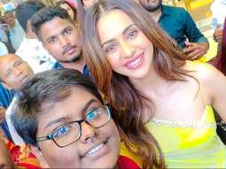 Rakul Preet Singh clicks a photo with a fan who travelled 5 hours to meet her in Hyderabad, see pic