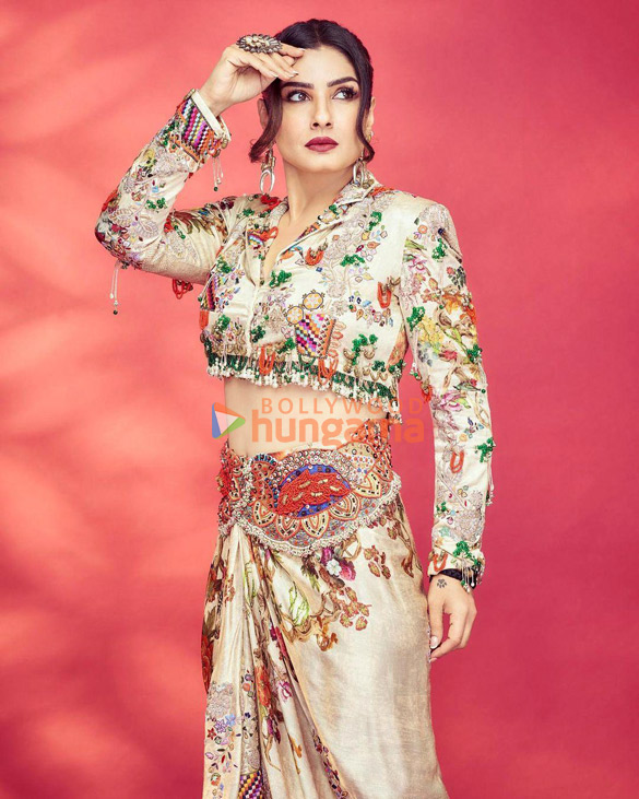 raveena tandon 8 8
