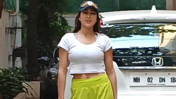 Sara Ali Khan rocks those neon pants like no one else