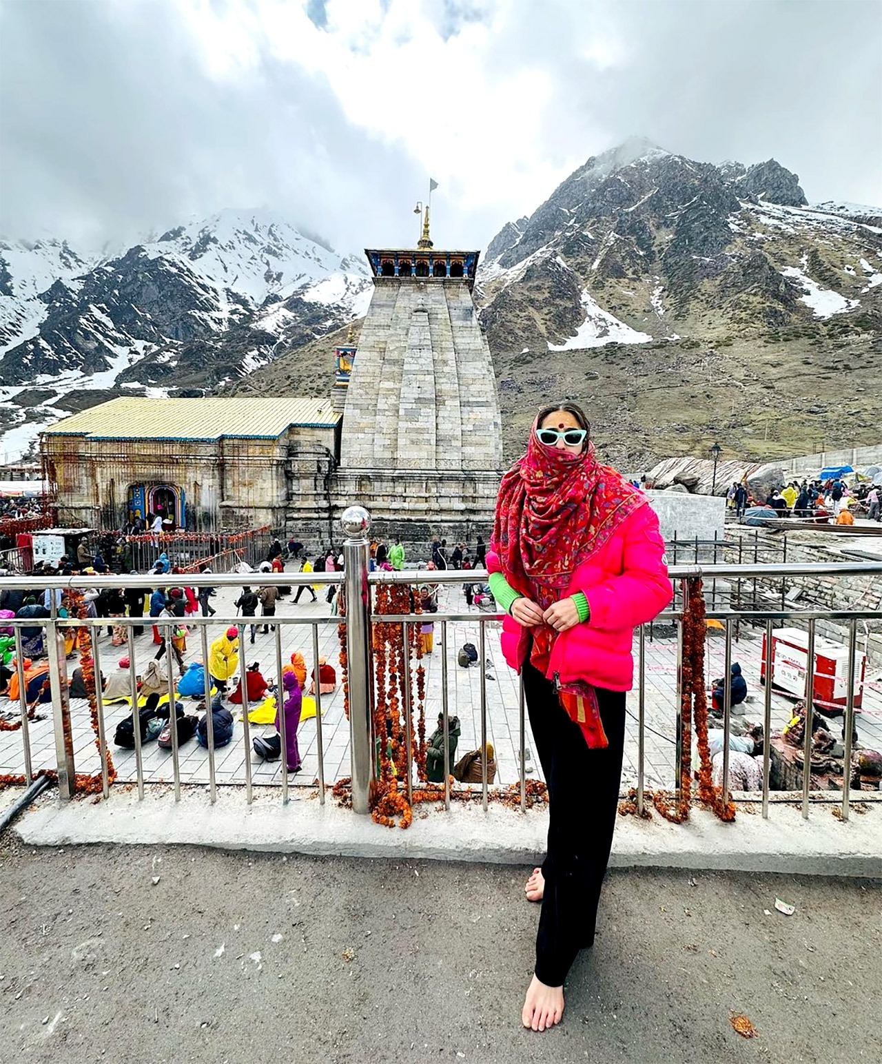 Explore Kedarnath through the eyes of Sara Ali Khan! See pics 