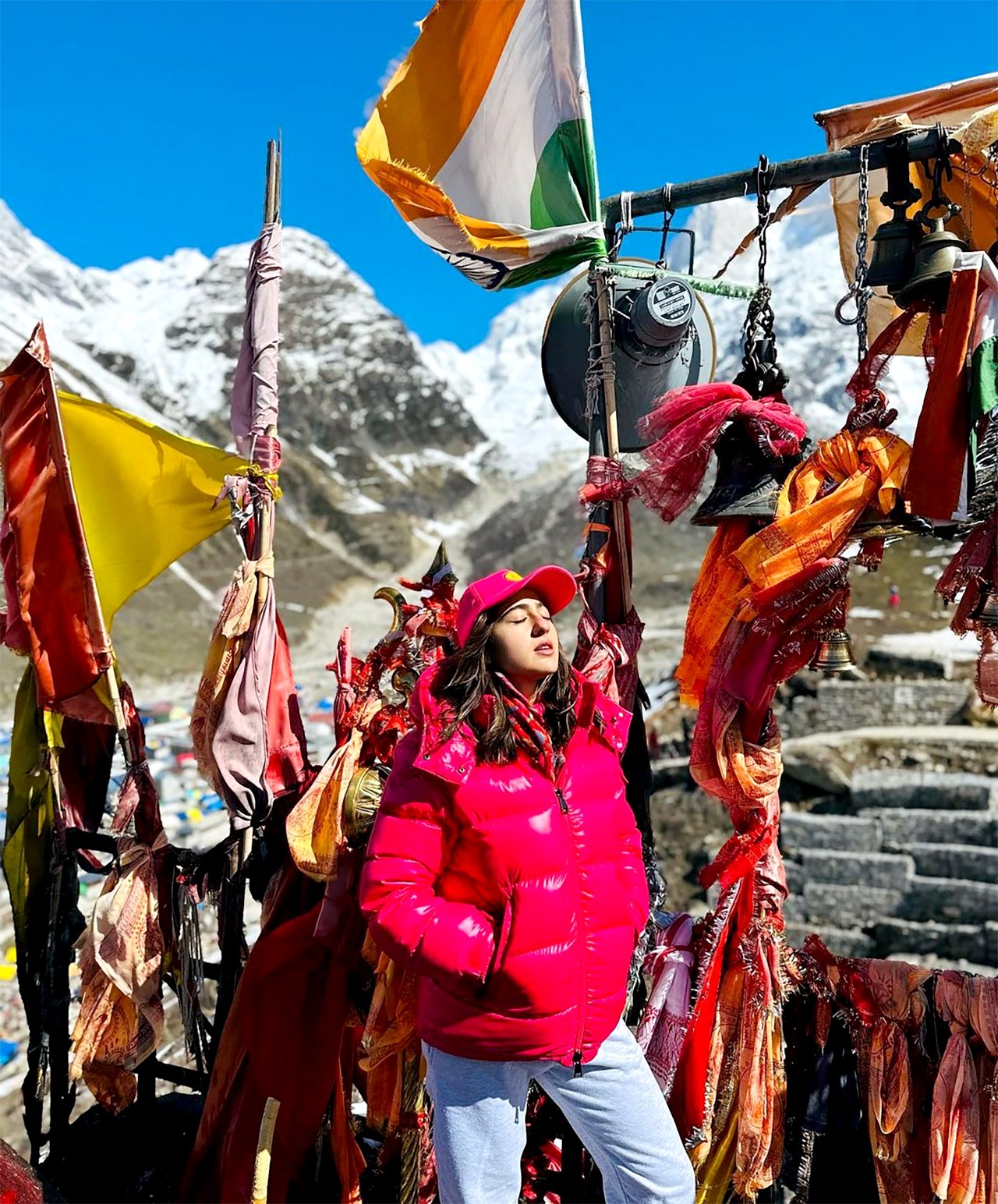 Explore Kedarnath through the eyes of Sara Ali Khan! See pics 