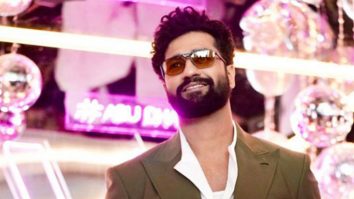 The handsome host is here! Vicky Kaushal