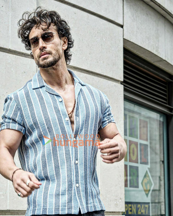 tiger shroff 2 32