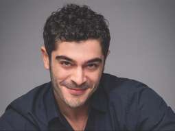 Turkish star Burak Deniz says he loves Aamir Khan; puts Shah Rukh Khan and Priyanka Chopra on his wish list to work with in future
